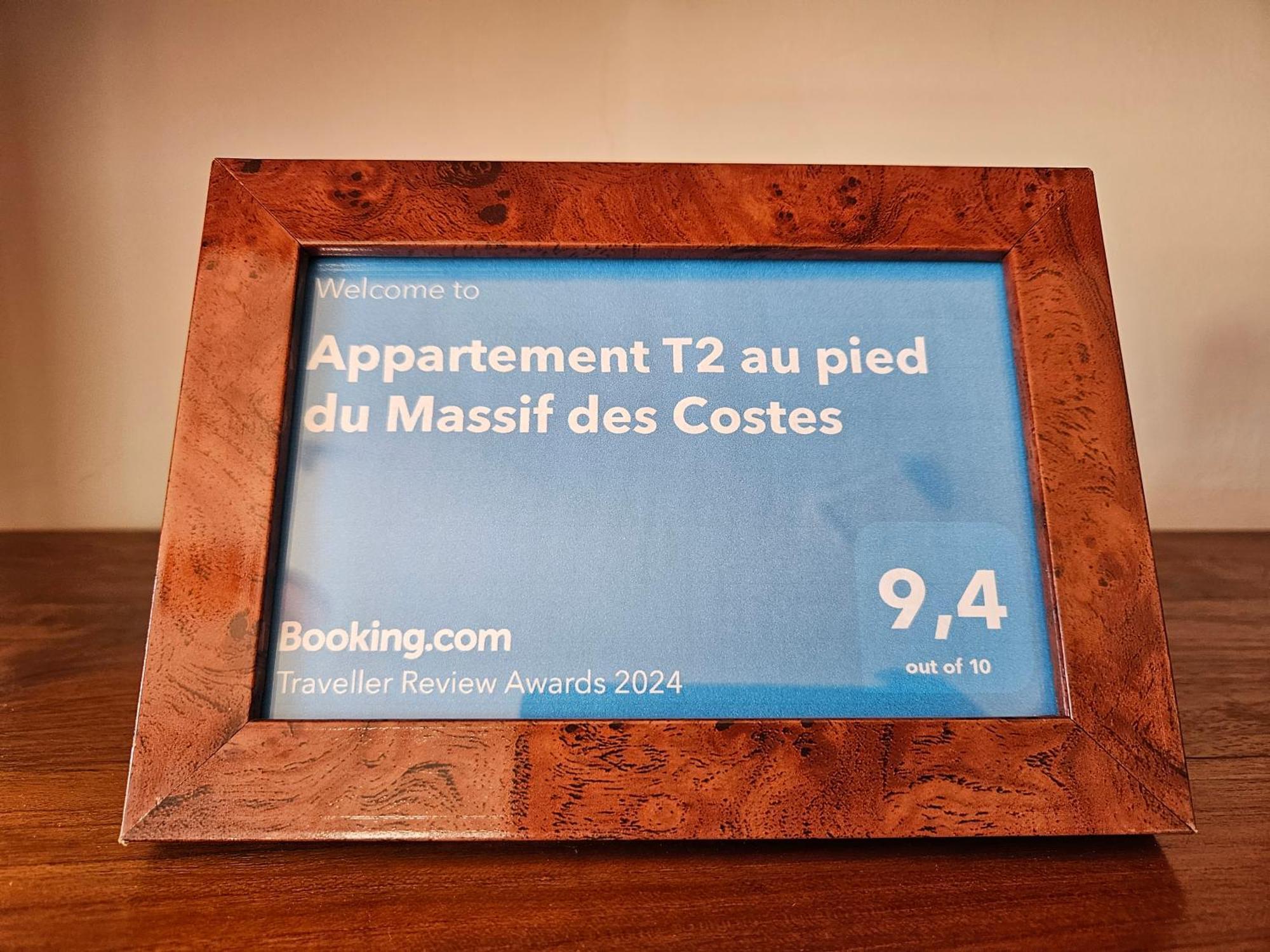 Beau T2 dans résidence au pied du massif des Costes Pélissanne Extérieur photo